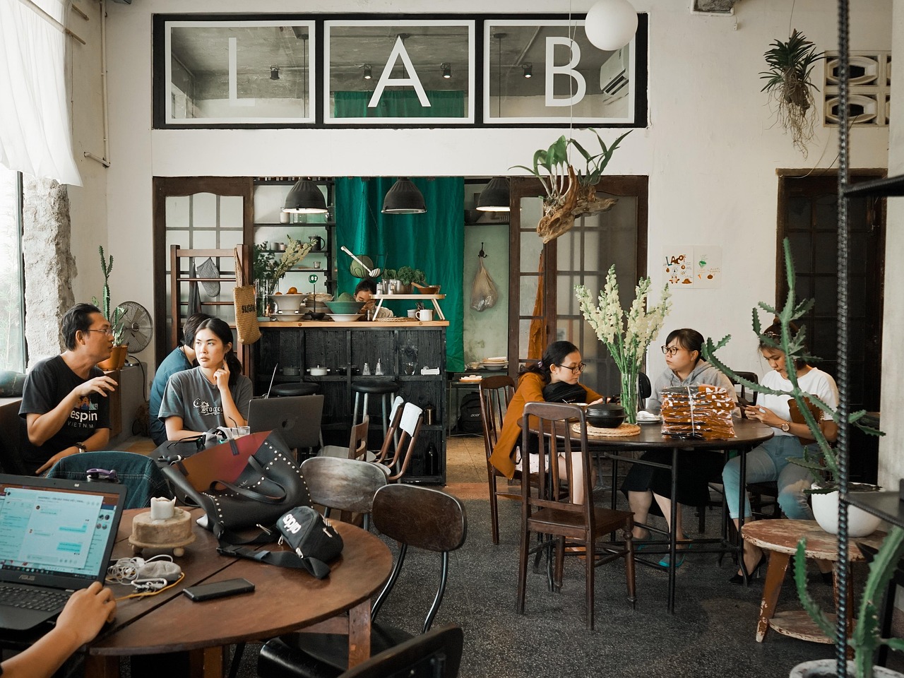 已实名账号：手机购买优惠平台